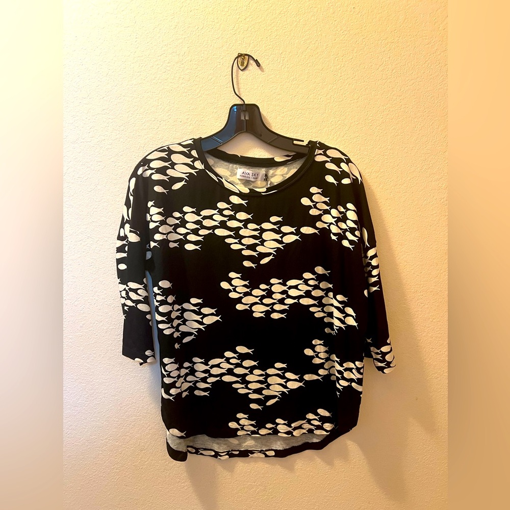 Fighting Eel /Ava Sky NWT Top Cambria in Black Fish S